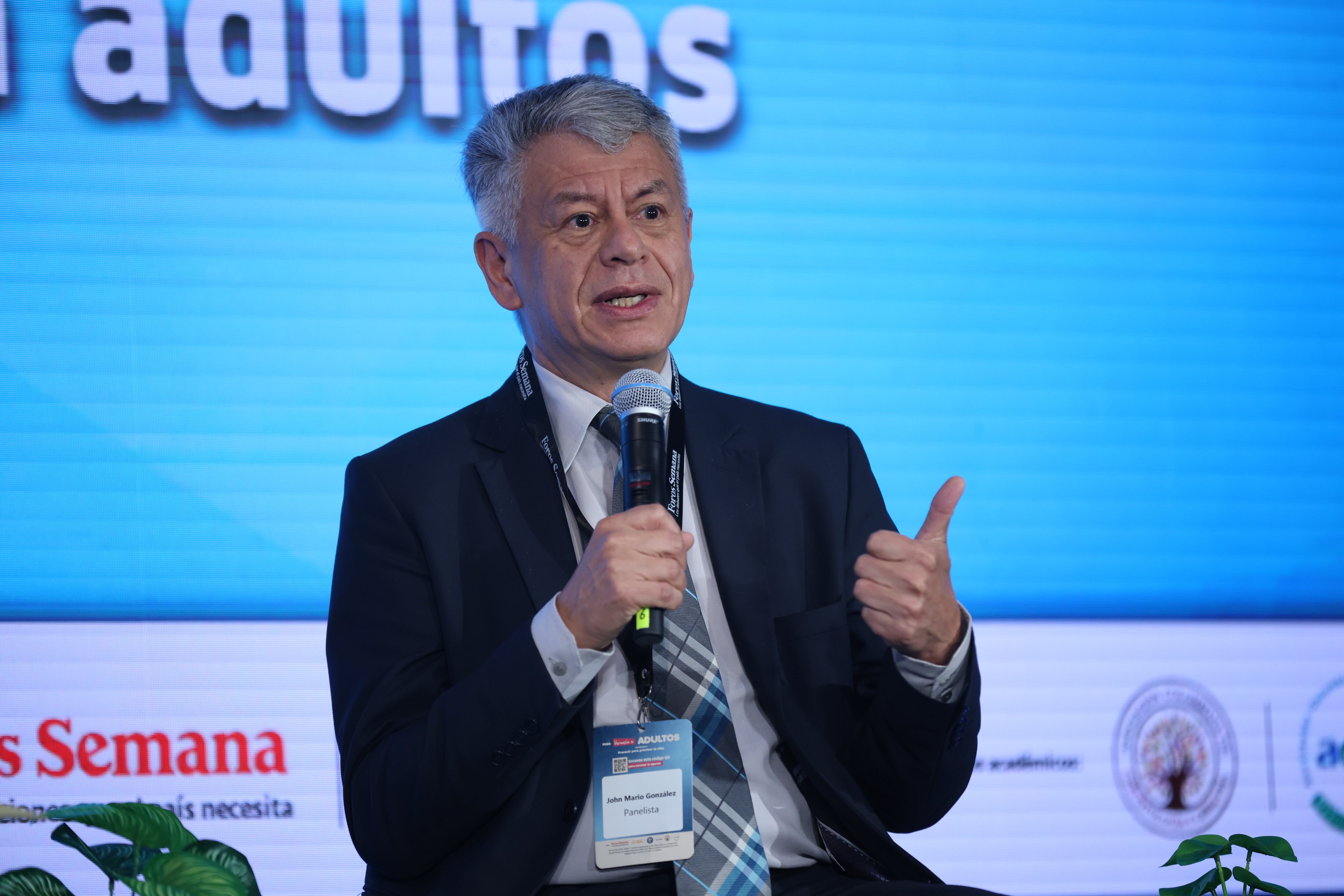 Foro ‘Vacunación en adultos: prevenir para priorizar la vida’
Jueves 3 de julio de 2025,

CONVERSATORIO | Conciencia y vacunas: protección para adultos

Jorge García
Presidente de la Fundación Retorno Vital
John Mario González
Profesor de medicina y coordinador del Laboratorio de Ciencias Básicas Médicas de la Universidad de
los Andes
Denis Honorio Silva Sedano
Gerente de la Asociación Colombia Saludable
Modera: Juan David Cardozo
Editor y periodista de SEMANA