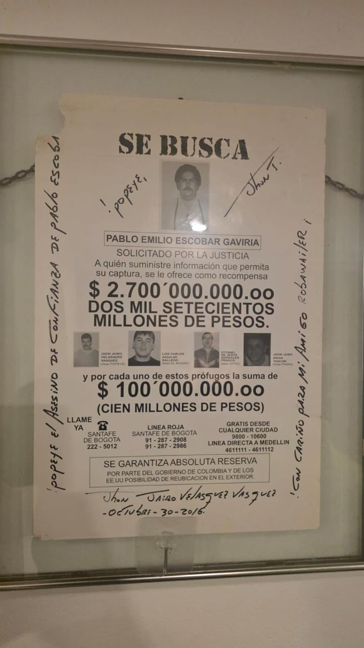 Cuadro de Pablo Escobar, firmado por alias Popeye, hallado en operativo a alias Rottweiller en Medellín.