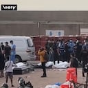 La morgue provisional instalada en la zona portuaria de La Guaira concentra las labores de identificación de las víctimas mientras cientos de familias esperan recuperar los cuerpos de sus seres queridos.