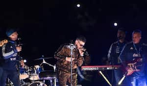 Ulises Bueno fue empujado por sus fanáticos y le robaron hasta una cadena de oro