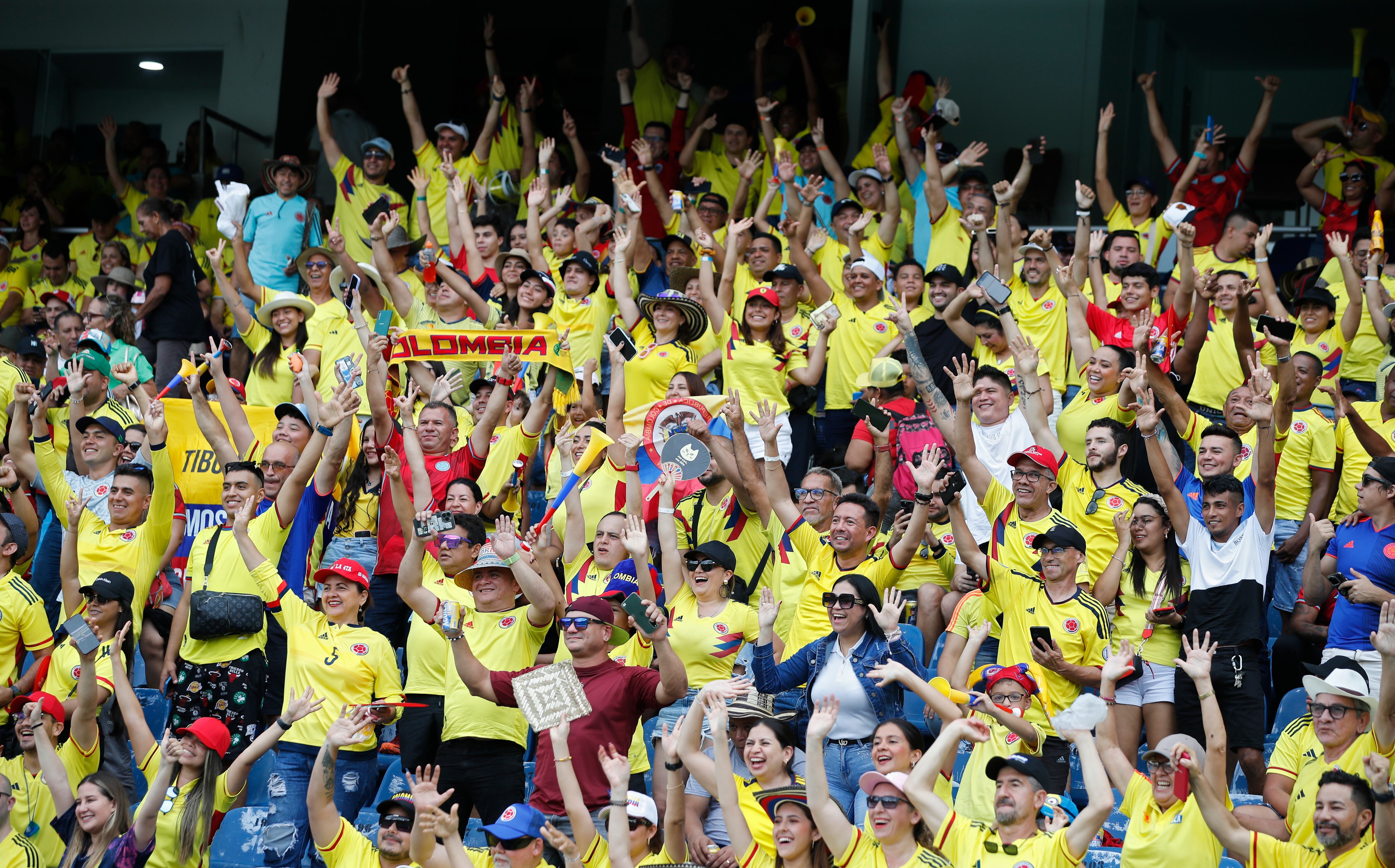 Hinchas de la Selección Colombia 
 marea amarilla colombiana
Colombia vs Uruguay  empate 2-2 
Eliminatorias al Mundial 2026
Barranquilla estadio Metropolitano
Octubre 12 del 2023
Foto Guillermo Torres Reina / Semana