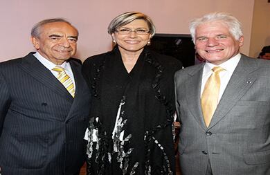 Alvaro Flórez, Delia Jaramillo y Miguel Uribe Londoño.
