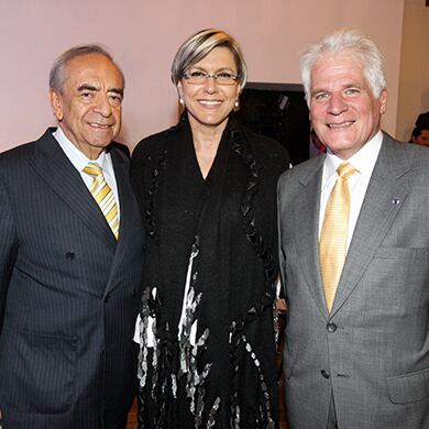 Alvaro Flórez, Delia Jaramillo y Miguel Uribe Londoño.  