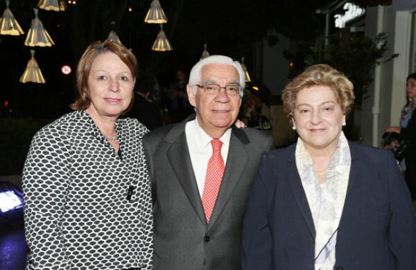 María Mercedes Lleras, Jorge Cubides y María Isabel de Cubides.