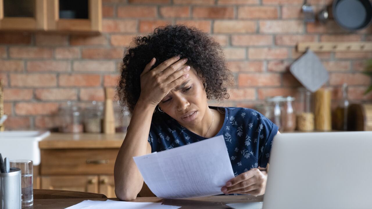 Durante el sueño, un dispositivo doméstico continúa funcionando en segundo plano.