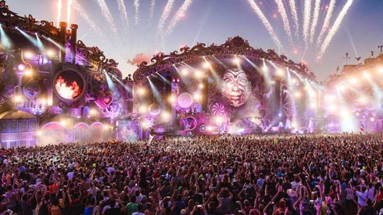 Tomorrowland tiene lugar en Boom, Belgica.