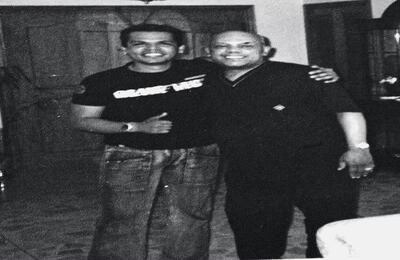 Joe Arroyo era el padre de Tatico, Pelotis y otros cinco hijos. En la foto con Dinkol quien también ha seguido las huellas musicales de su padre. 