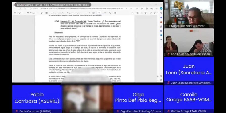 Abogado del Distrito deja la cámara encendida mientras se bañaba en ple audiencia.