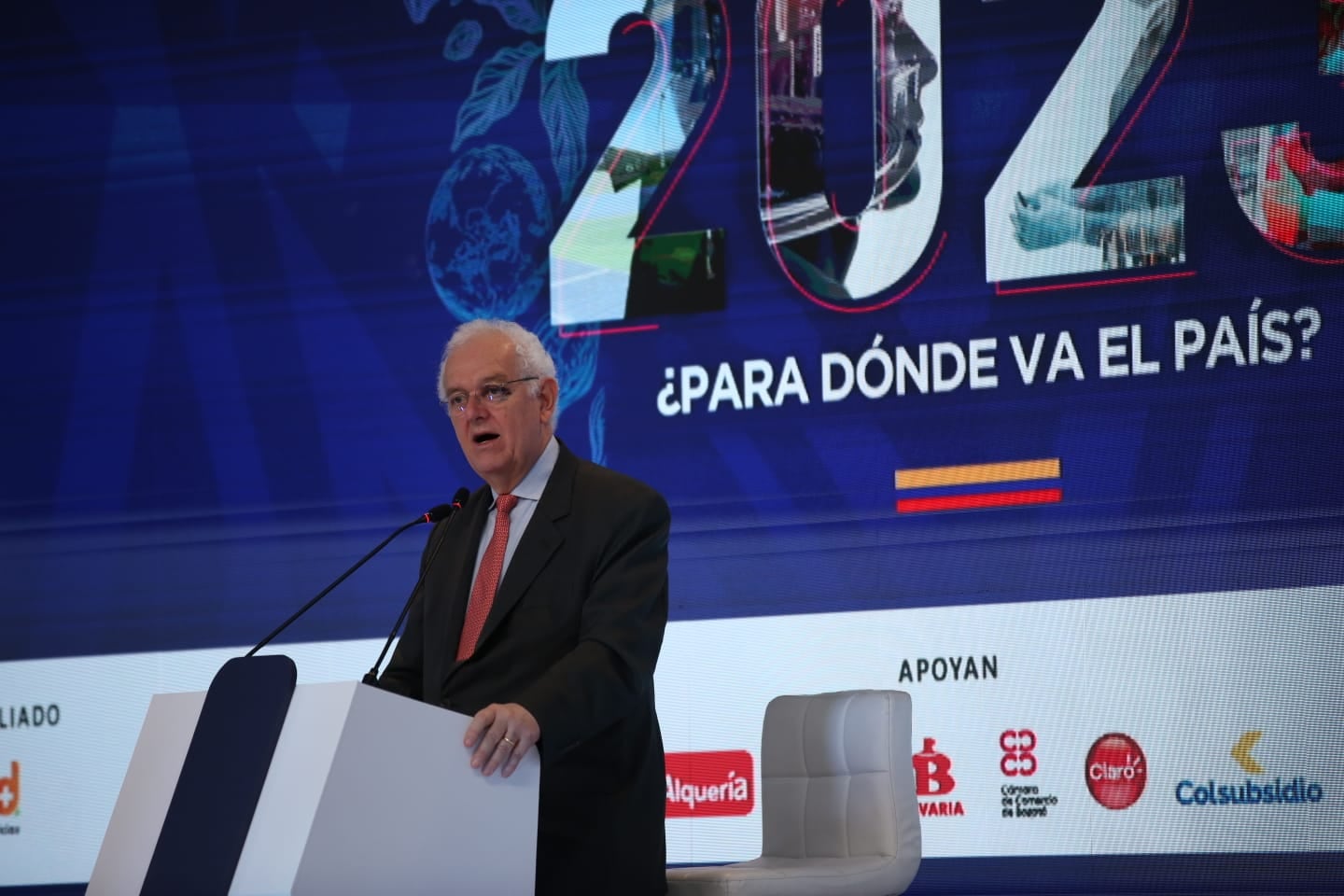 José Antonio Ocampo Gaviria, ministro de
Hacienda y Crédito Público