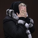 Una mujer lamenta los hechos ocurridos en Bucha, Ucrania