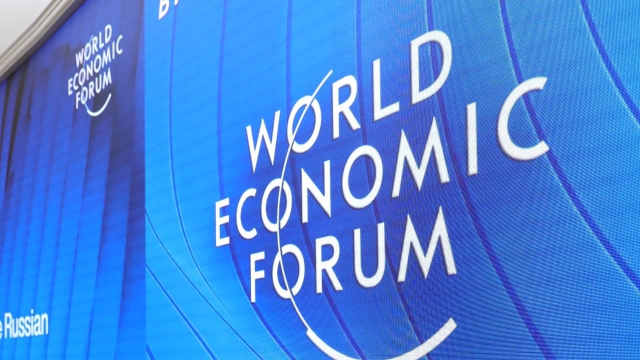 Nuevamente por cuenta del covid-19 el foro tuvo que aplazarse