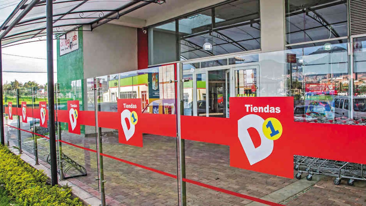 La marca de tiendas de bajo costo ya es un fenómeno nacional, que está presente en 16 departamentos y ahora planea llegar a otros cuatro antes de finalizar este año. Su formato economiza en exhibiciones y mercadeo para trasladarles estos ahorros a los clientes.