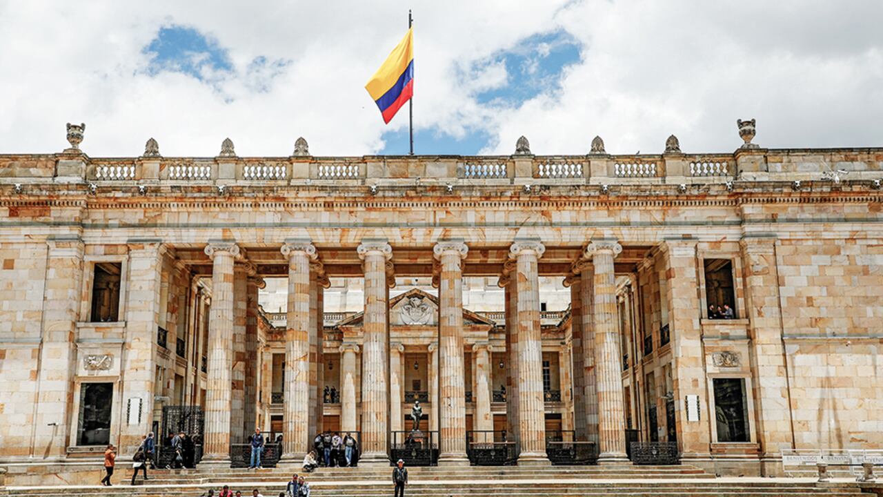 El Congreso sigue legislando muy poco, mientras que los congresistas siguen ganando mucho.