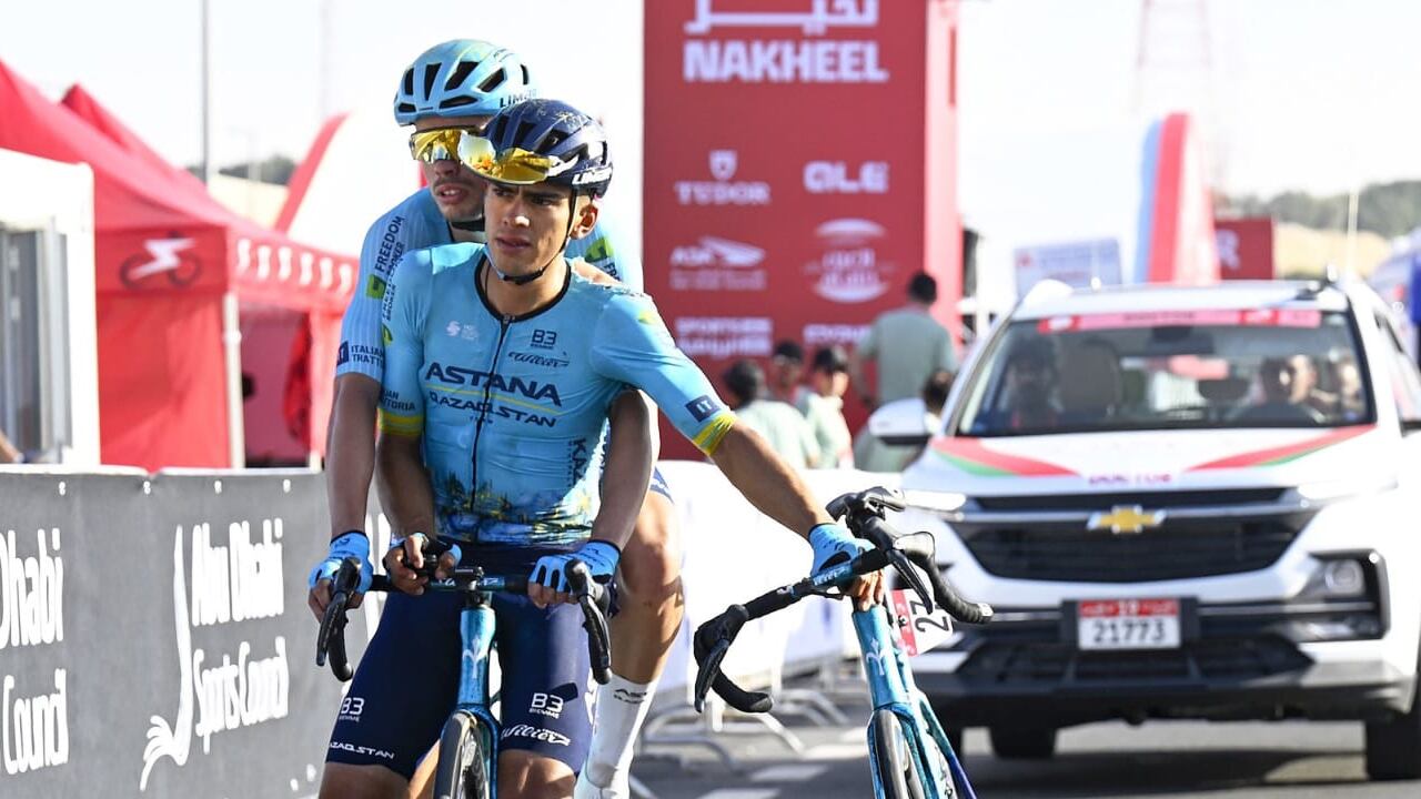 Harold Tejada dio muestra de su valentía tras terminar con heridas en la etapa 1 del UAE Tour