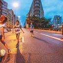La vía elevada Presidente João Goulart se cruza con la Avenida São João cerca de la estación de metro de Santa Cecilia.