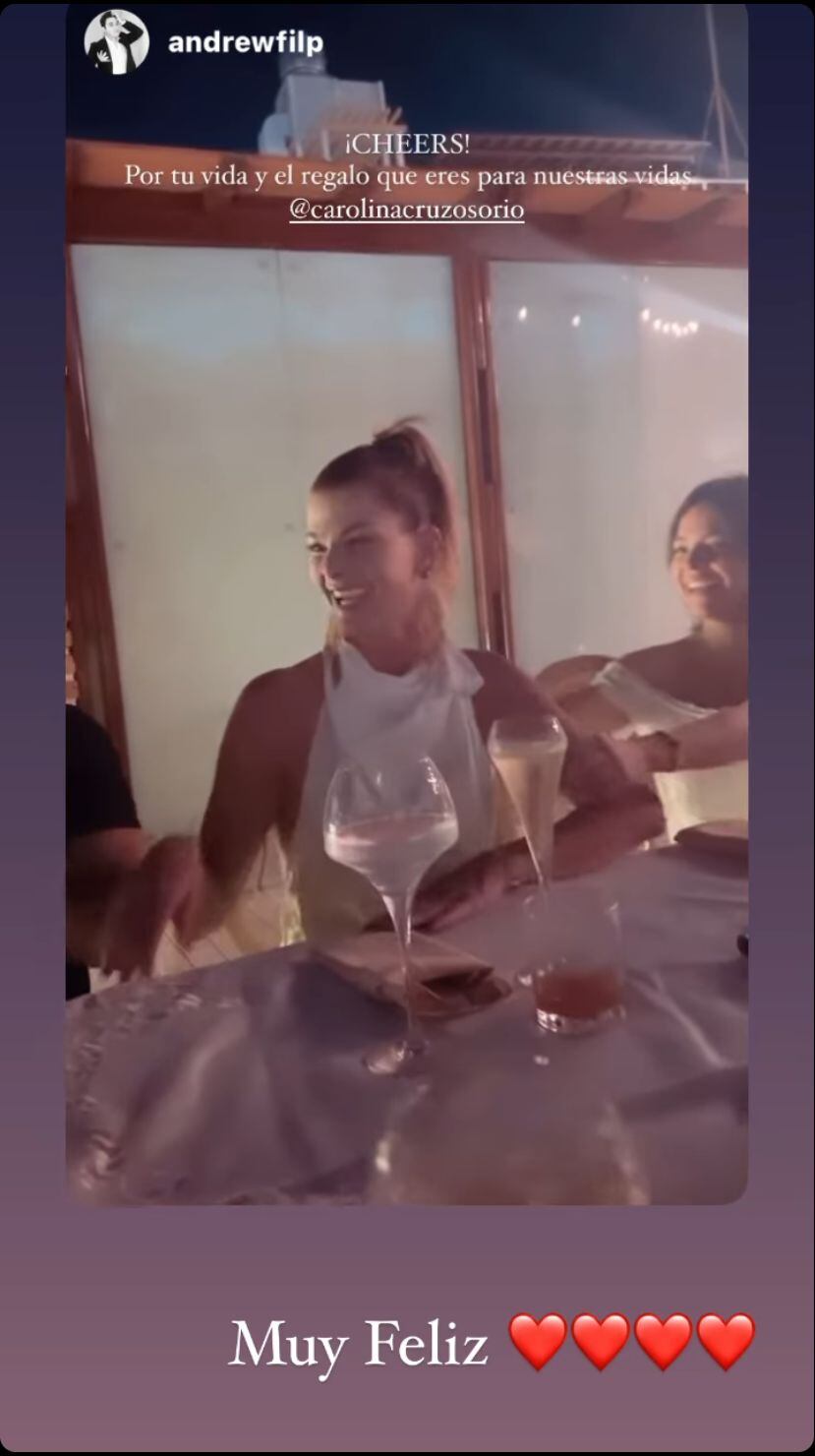 La presentadora estuvo rodeada de amigos y allegados.