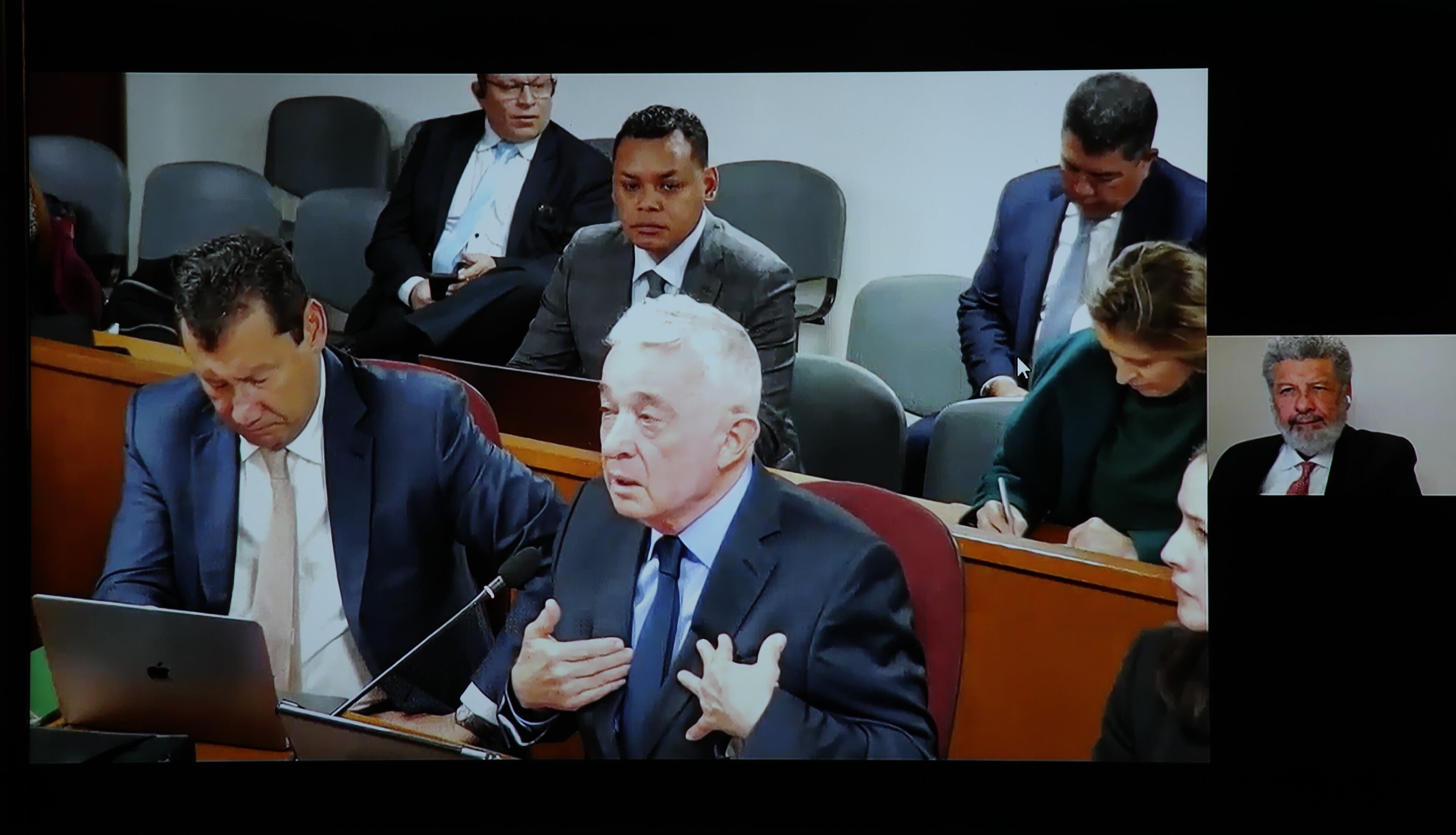 Expresidente Álvaro Uribe Vélez presenta  su defensa técnica ante las acusaciones de la Fiscalía
7 julio 2025