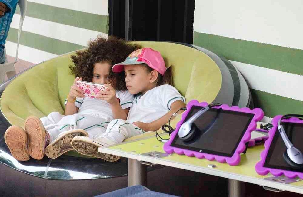 En la escuela de la vereda L Cooperativa de Vista Hermosa se verán beneficiados aproximadamente 78 estudiantes. Foto:  Diana Rey / SEMANA