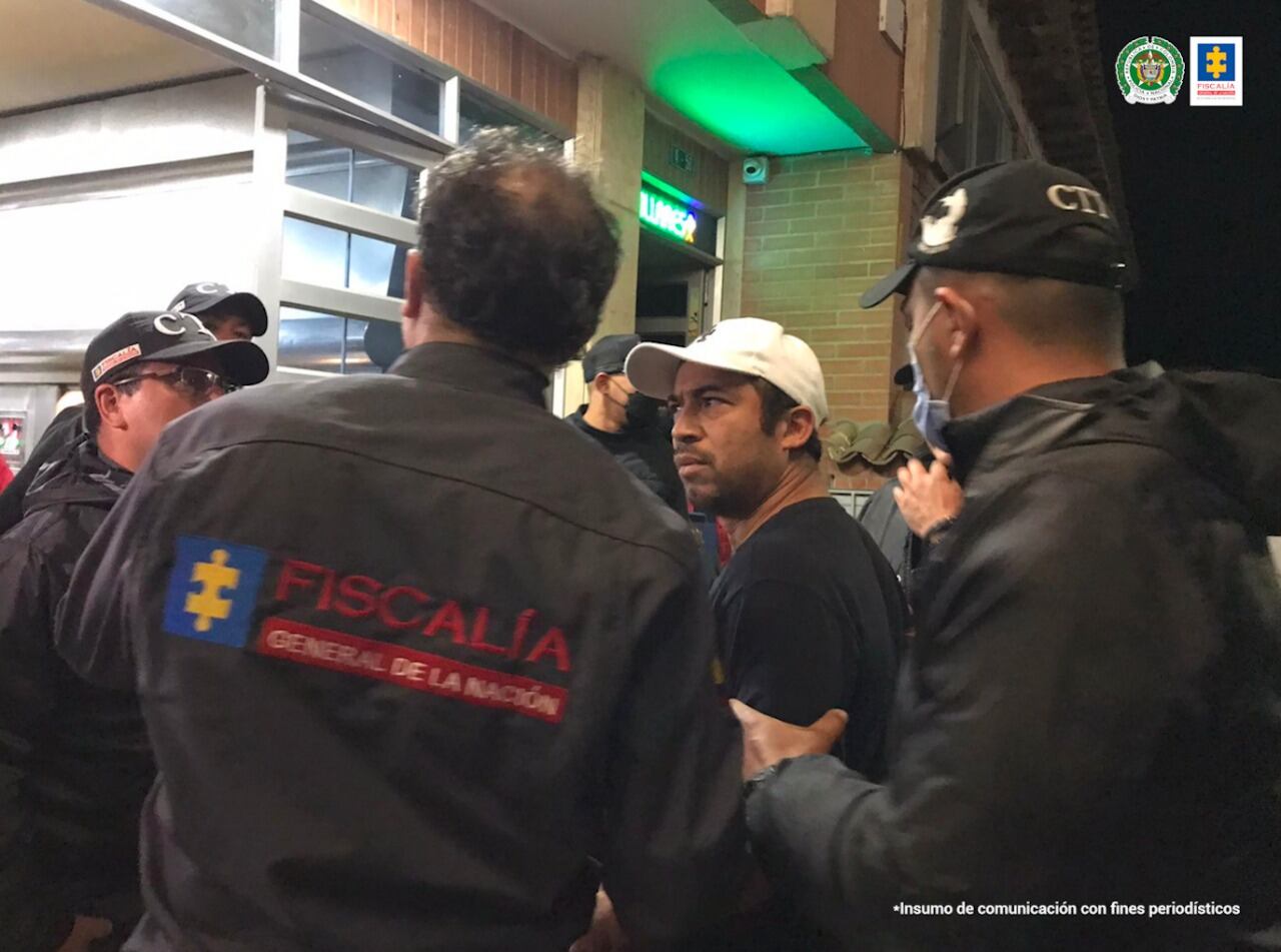 Capturan a Orlando Alberto Rojas Bedoya, alias Pecas, como presunto asesino del profesor Gamaliel Enrique Álvarez y cuyo cuerpo fue sepultado en una pared de una vivienda ubicada en Cajicá, Cundinamarca.