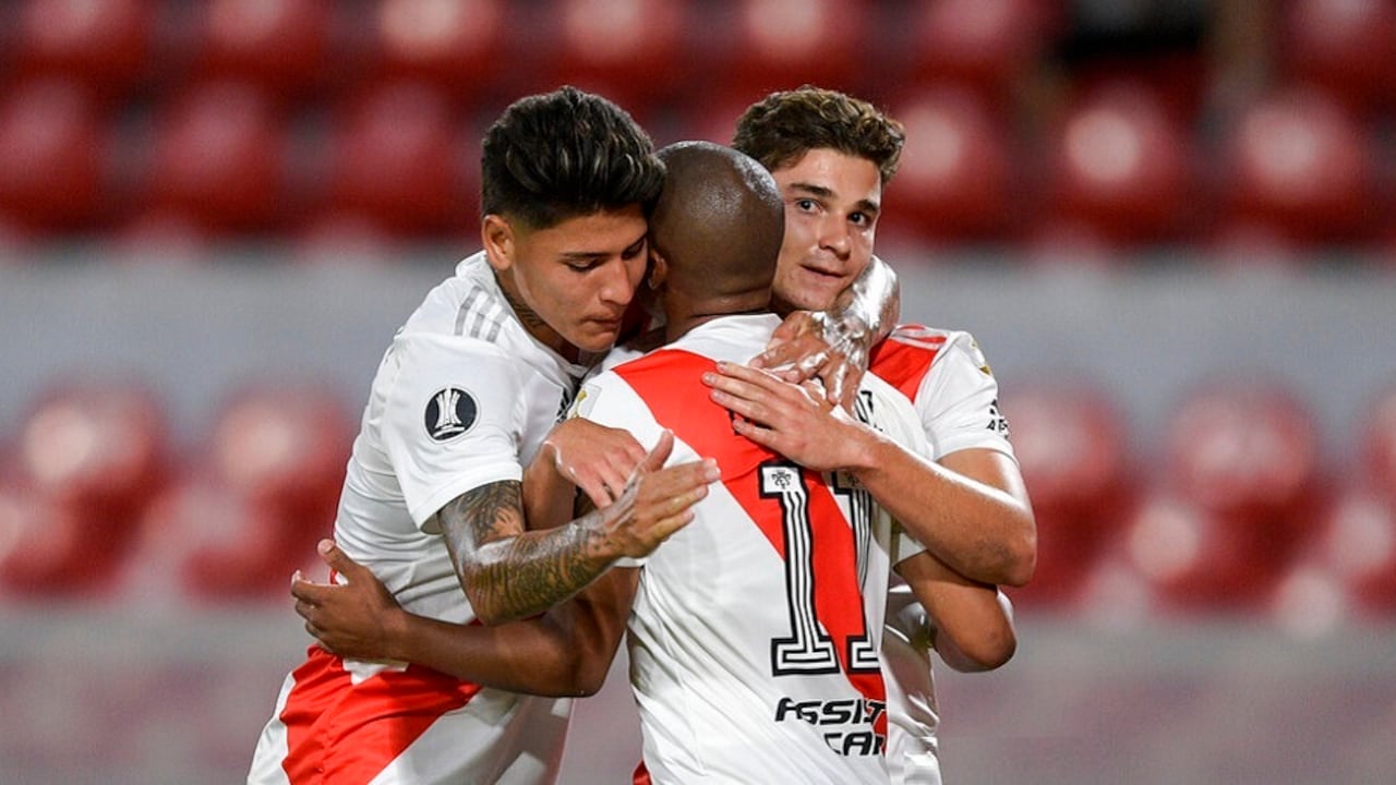 Julián Álvarez firmará por cinco temporadas con el City.