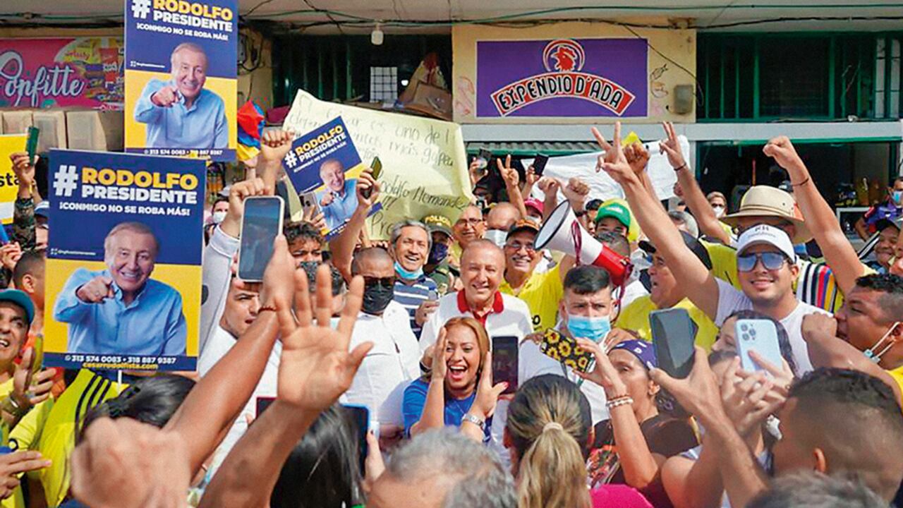 El candidato presidencial Rodolfo Hernández regresa al asfalto desde este martes.