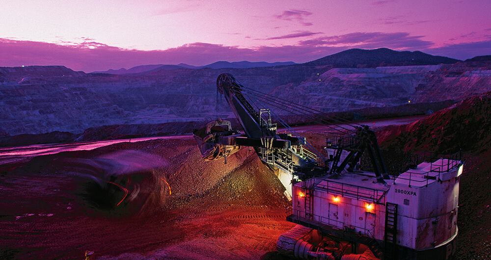 El cobre es básico para los proyectos de transición energética por su uso en la infraestructura para la generación eólica, los paneles solares, los cables, las baterías y hasta los carros eléctricos.