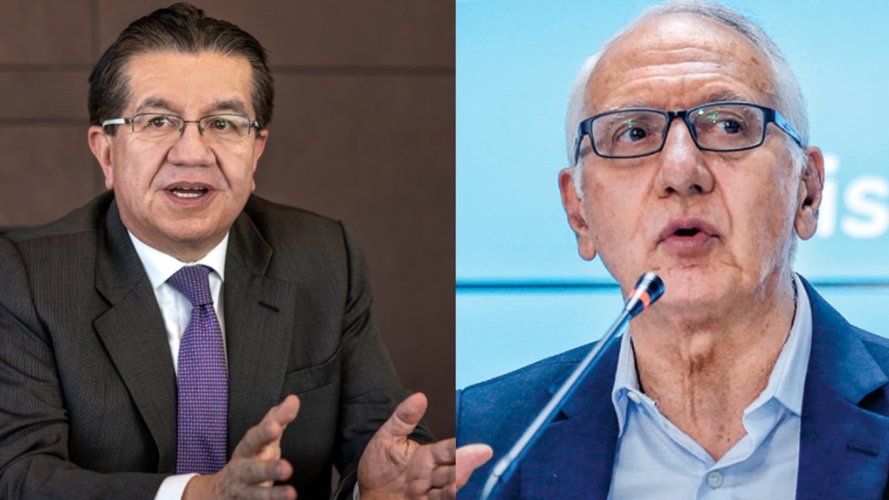 De izquierda a derecha: el exministro Fernando Ruiz y el ministro Guillermo Jaramillo.