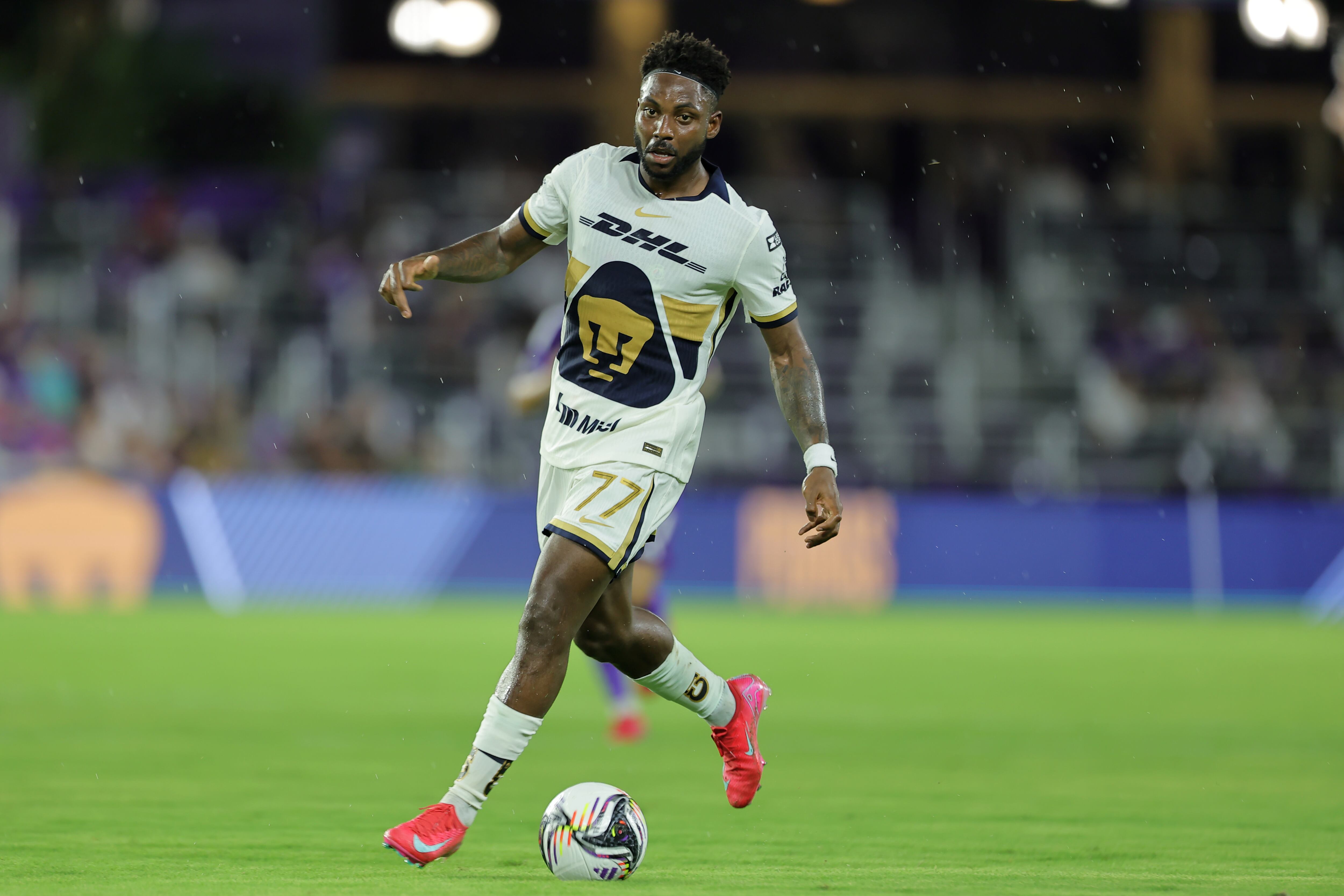 Álvaro Angulo ahora encara un nuevo reto en su carrera, con Pumas de México.