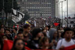 Estudiantes, artistas y la oposición se sumarán a la gran movilización convocada por las centrales obreras para el próximo 21 de noviembre.