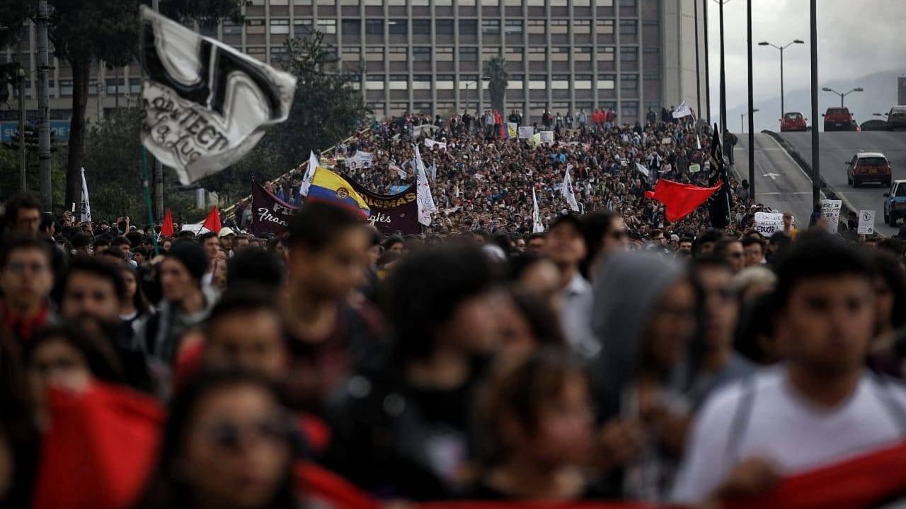 Estudiantes, artistas y la oposición se sumarán a la gran movilización convocada por las centrales obreras para el próximo 21 de noviembre.