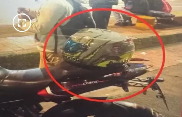 El casco de Cristian Camilo González.