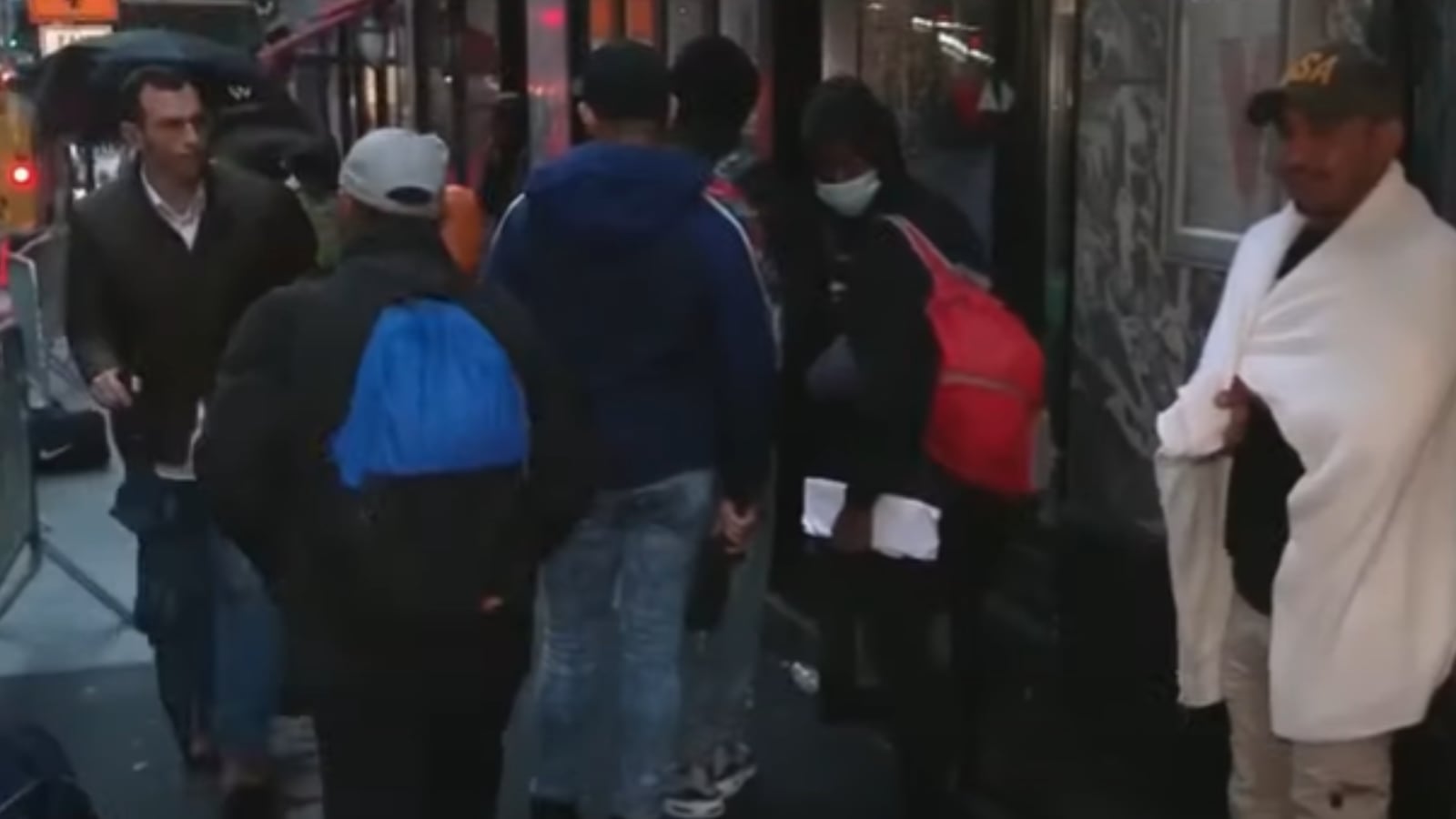 Refugios en Nueva York, ¿la solución al problema de los migrantes?