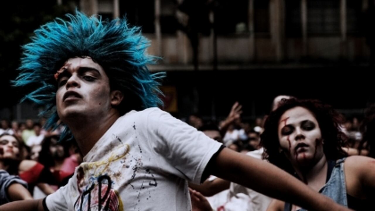 Los estudiantes recrearon el Thriller de Michael Jackson para simbolizar que sin presupuesto para la U son muertos en vida.