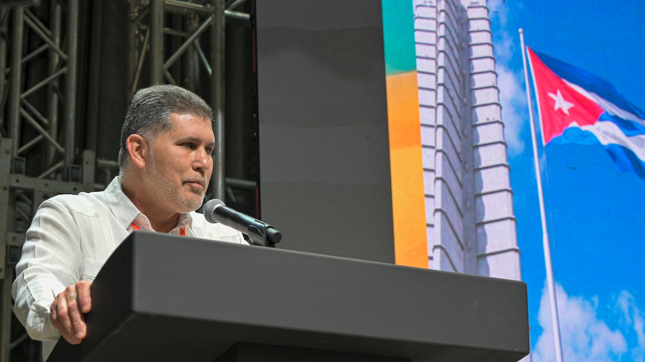 El ministro de Comercio Exterior e Inversión Extranjera de Cuba, Óscar Pérez-Oliva Fraga, pronunció un discurso durante la 41.ª Feria Internacional de La Habana, el 25 de noviembre de 2025.
