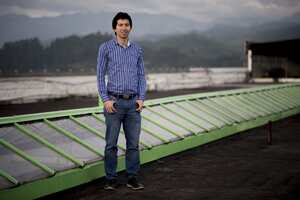 Jorge Mario Salazar Ríos, profesor
de la Facultad de Ciencias Contables, Económicas y Administrativas recibió
hoy mención de honor en los Premios Nacionales Alejandro Ángel Escobar
en la categoría de Ciencias Exactas, Físicas y Naturales
