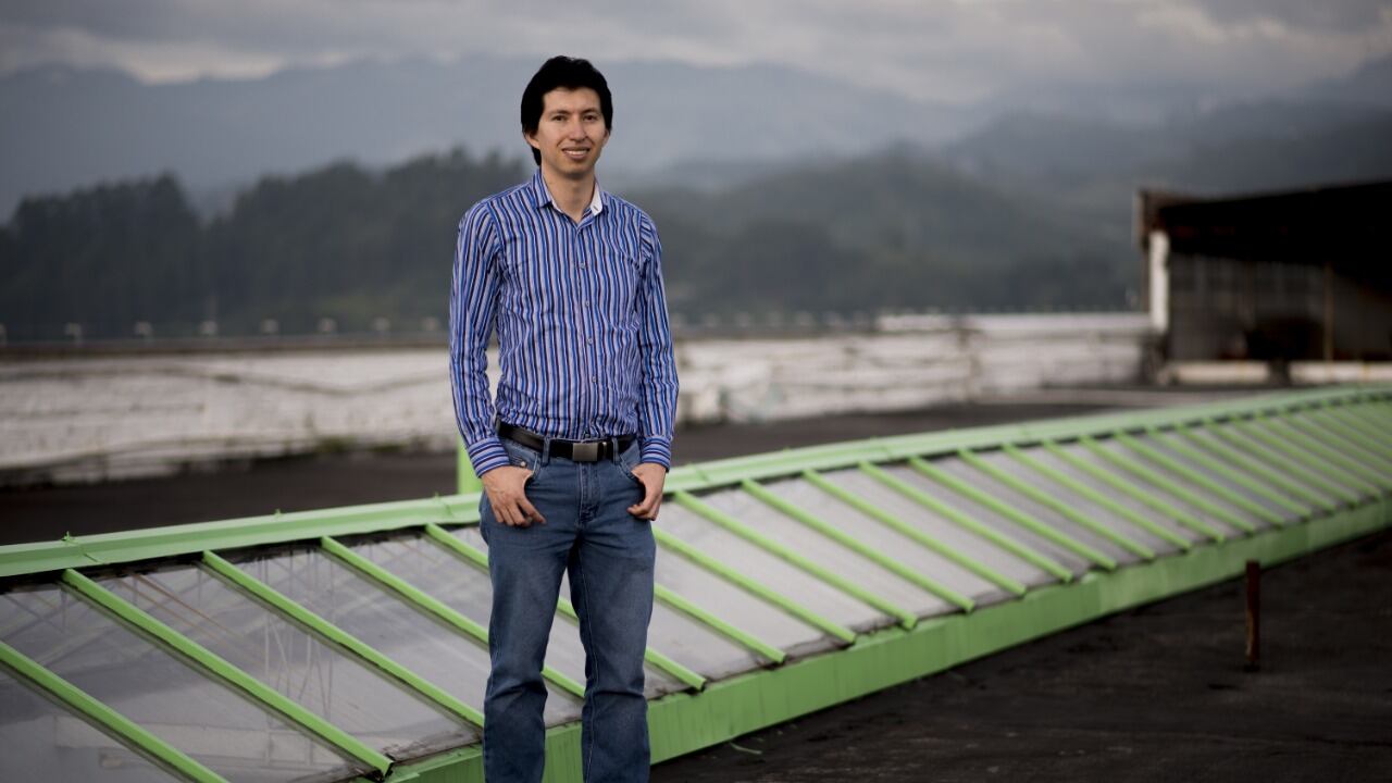 Jorge Mario Salazar Ríos, profesor
de la Facultad de Ciencias Contables, Económicas y Administrativas recibió
hoy mención de honor en los Premios Nacionales Alejandro Ángel Escobar
en la categoría de Ciencias Exactas, Físicas y NaturalesJorge Mario Salazar Ríos, profesor
de la Facultad de Ciencias Contables, Económicas y Administrativas recibió
mención de honor en los Premios Nacionales Alejandro Ángel Escobar
en la categoría de Ciencias Exactas, Físicas y Naturales