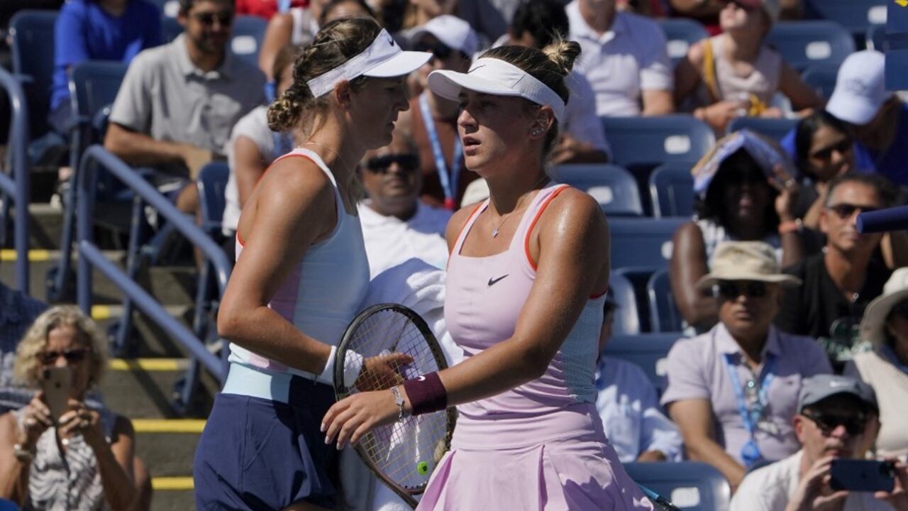 La tenista ucraniana Marta Kostyuk le negó el saludo con la mano a la bielorrusa Victoria Azarenka todo por cuenta de la guerra en Ucrania