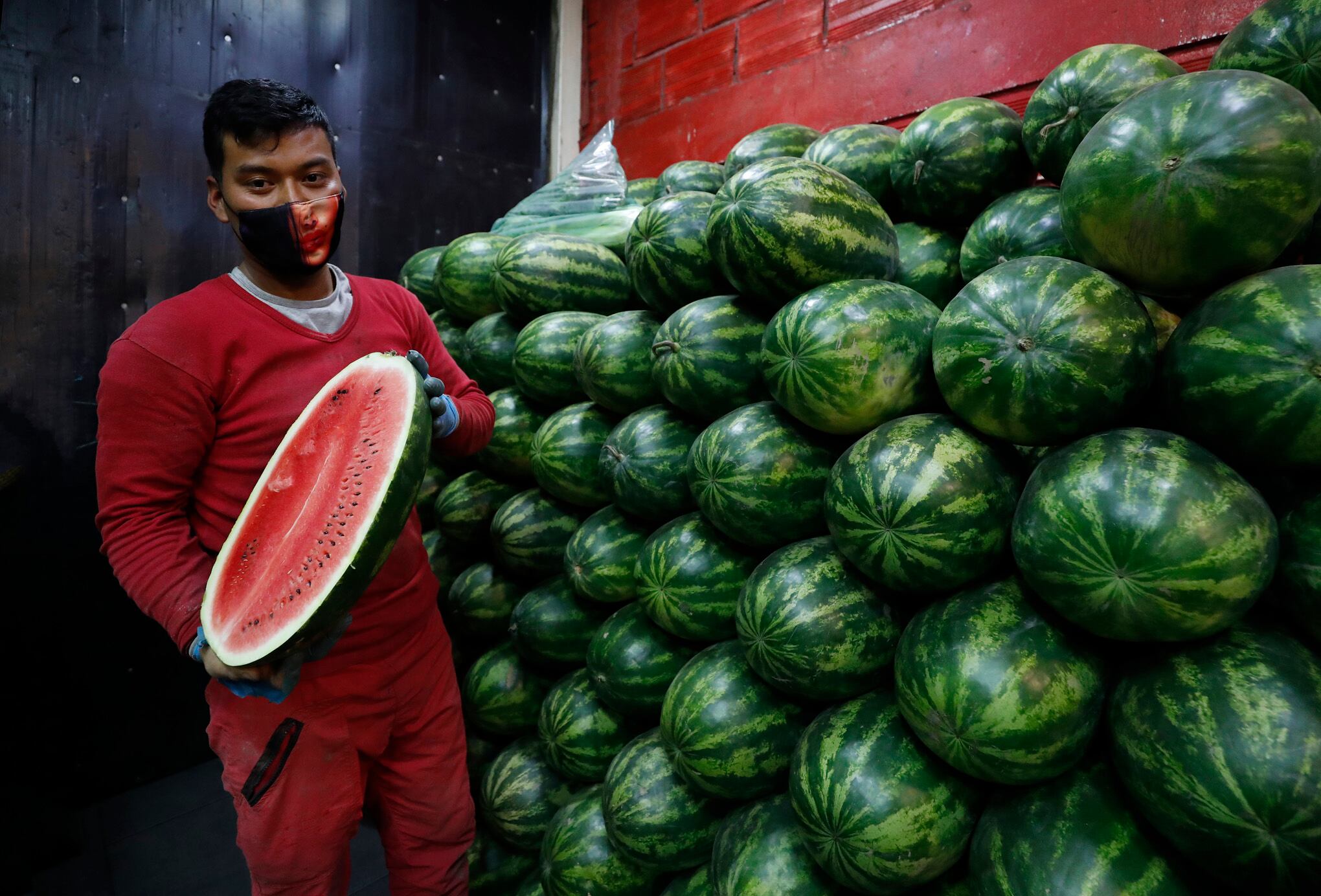 Central de Abastos de Bogotá CORABASTOS
Venta de frutas y verdura
canasta familiar alimentos
Marzo 30 del 2021
Foto Guillermo Torres Reina / Semana