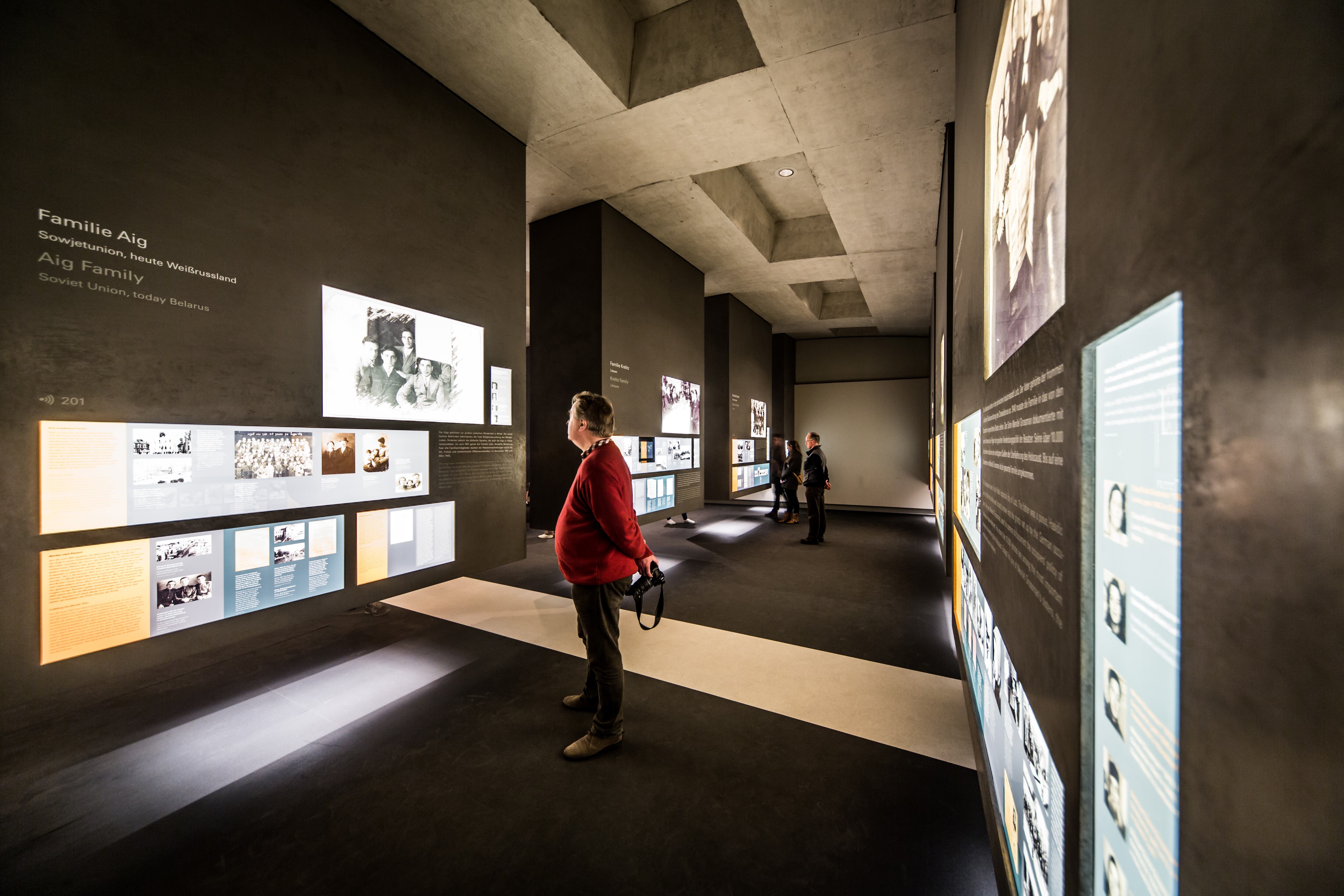 Sala de las familias, dentro del Monumento en memoria de los judíos asesinados de Europa, en Berlín (Alemania) 
Raum_der_Familien © Stiftung Denkmal, Foto: Marko Priske
