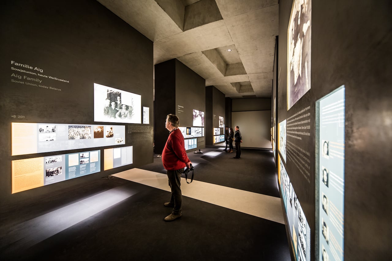 Sala de las familias, dentro del Monumento en memoria de los judíos asesinados de Europa, en Berlín (Alemania)
Raum_der_Familien © Stiftung Denkmal, Foto: Marko Priske
