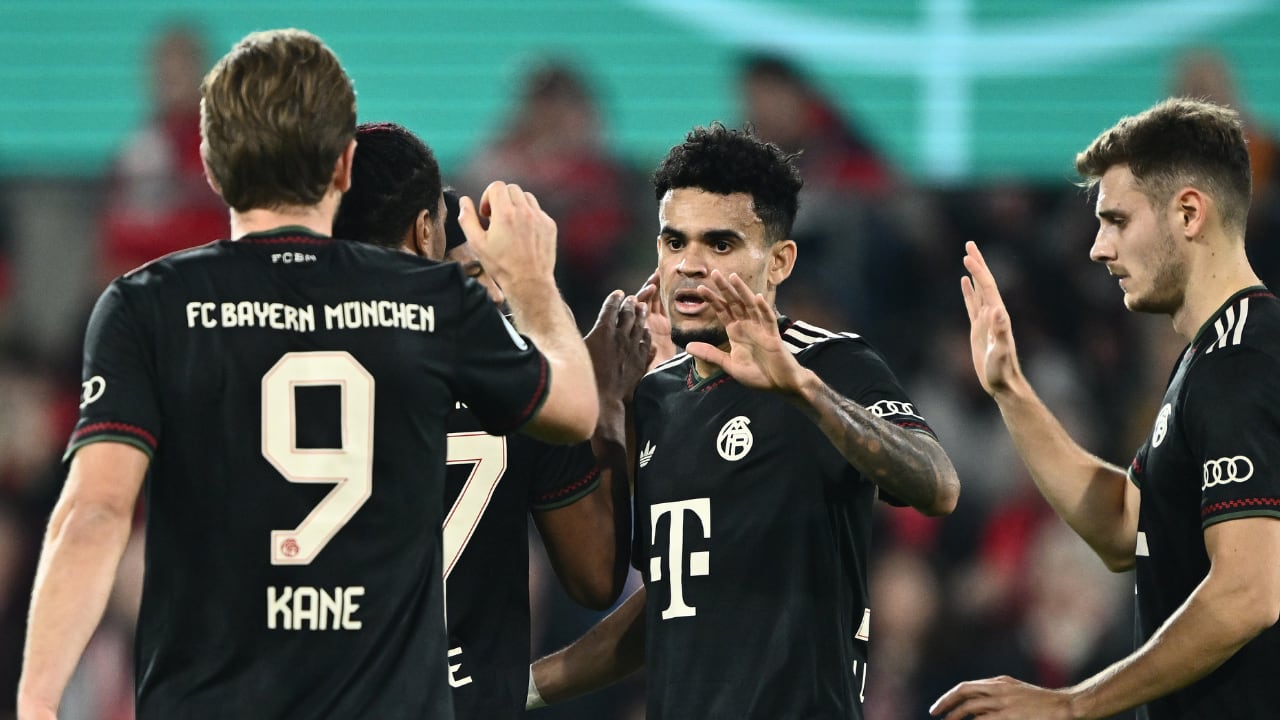 Nómina del Bayern Múnich con Luis Díaz como una de sus principales figuras.