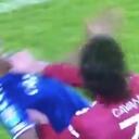 La acción de Cavani contra Mina.