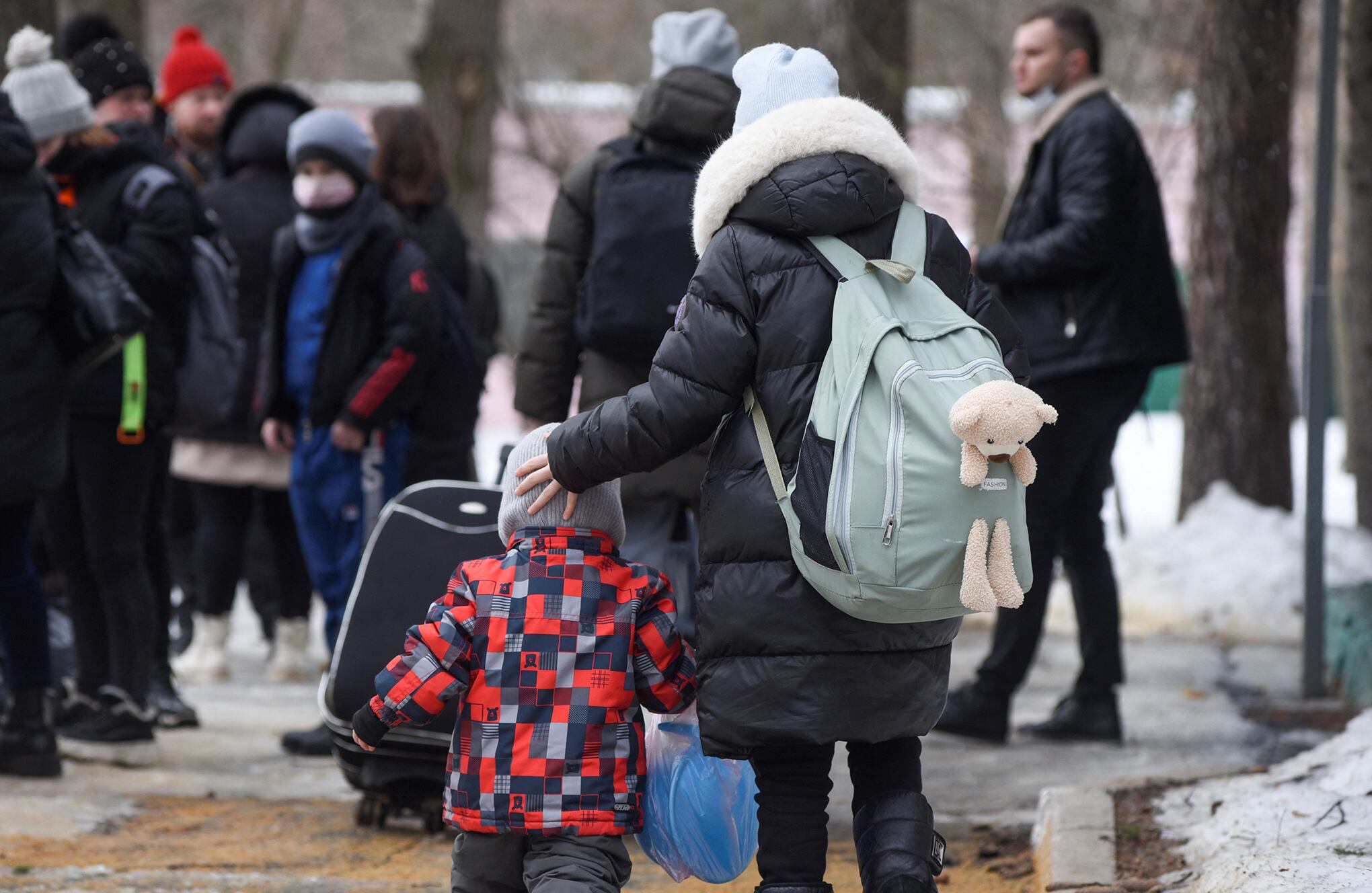 Ucranianas evacuadas en medio de temores de invasión