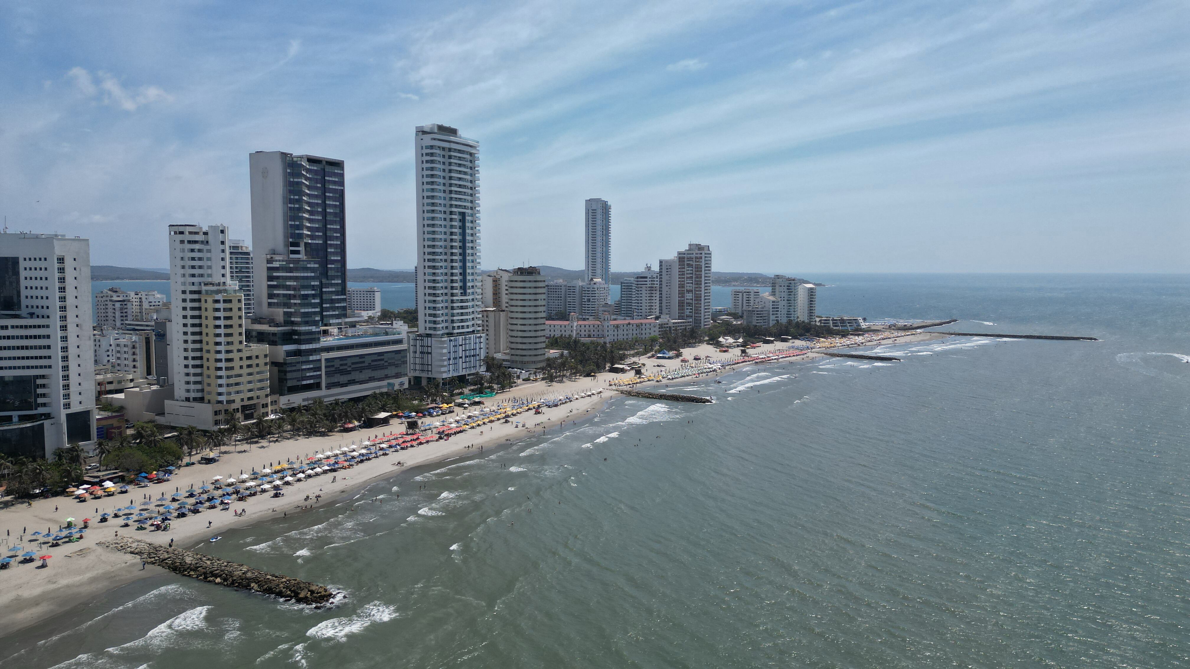 Turismo  playas Bocagrande  Cartagena
Cartagena marzo 10 del 2023
Foto Guillermo Torres Reina / Semana