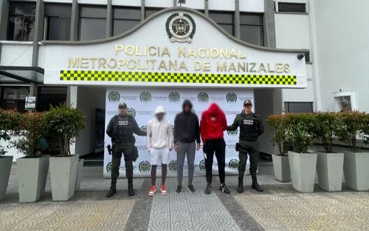 Los sujetos fueron capturados en flagrancia frente al centro comercial Cable Plaza