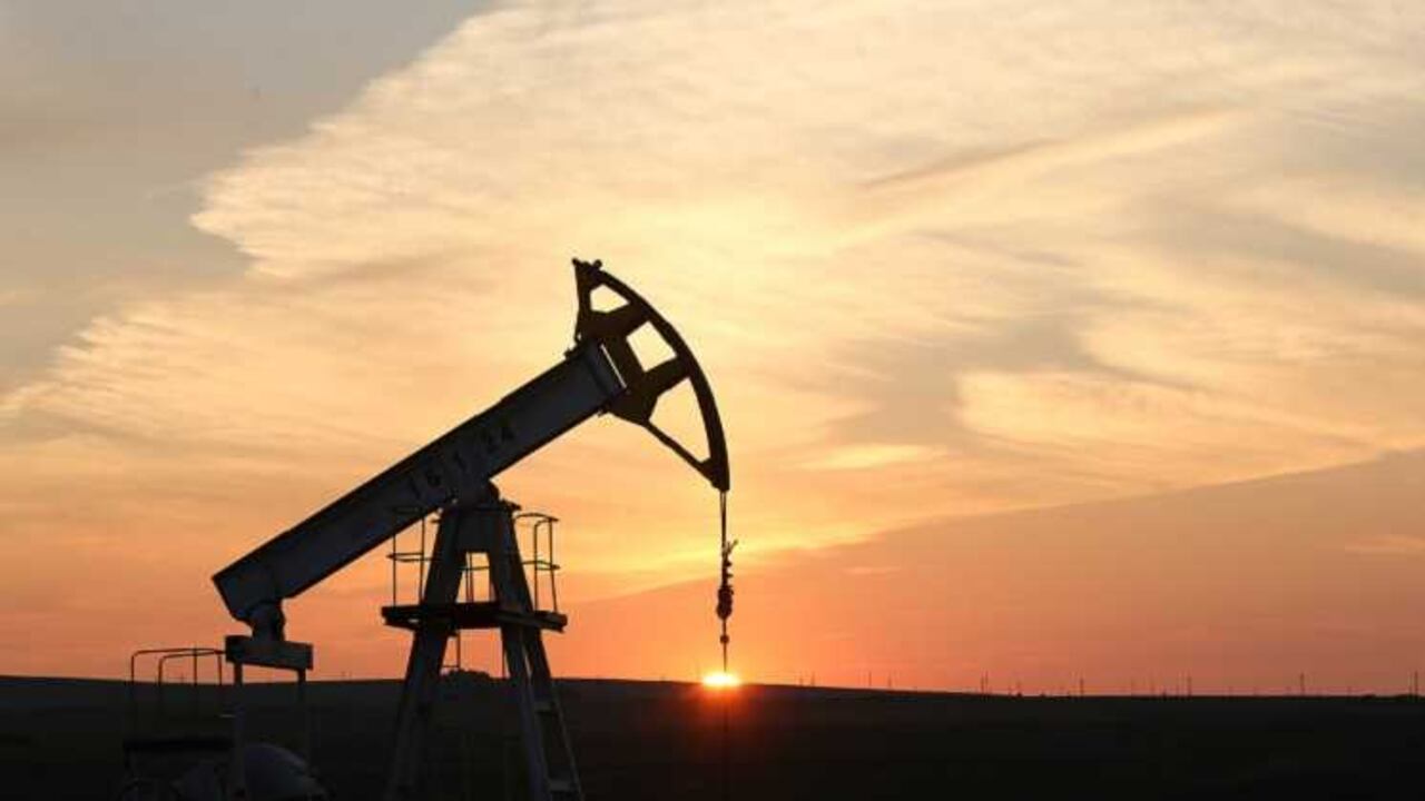 Las expecatativas de los analistas sugieren que los precios del petróleo no aumentarán en lo que resta del año ni en el 2016.