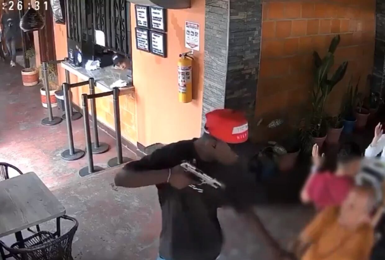 Robo en restaurante de Cali