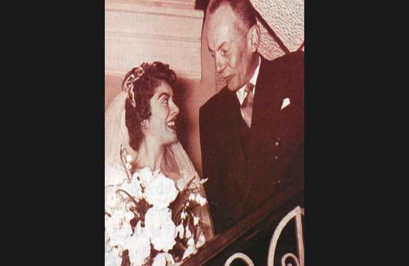 Alberto  Lleras, a la izquierda en su matrimonio, la instó a estudiar en Colombia. Desde entonces su vida  cambió.