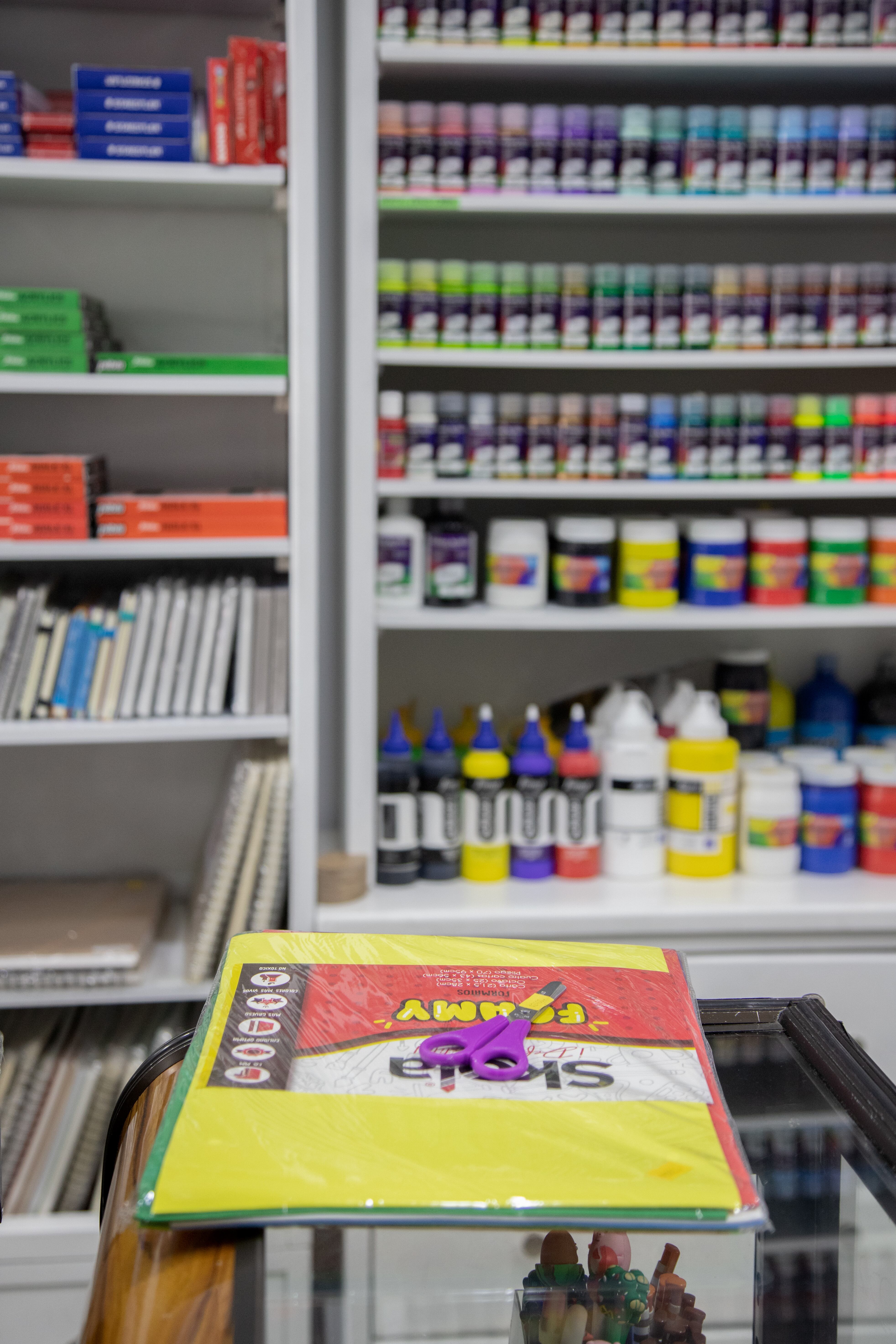 JUAN DIEGO ALVIRA Utiles escolares, san victorino