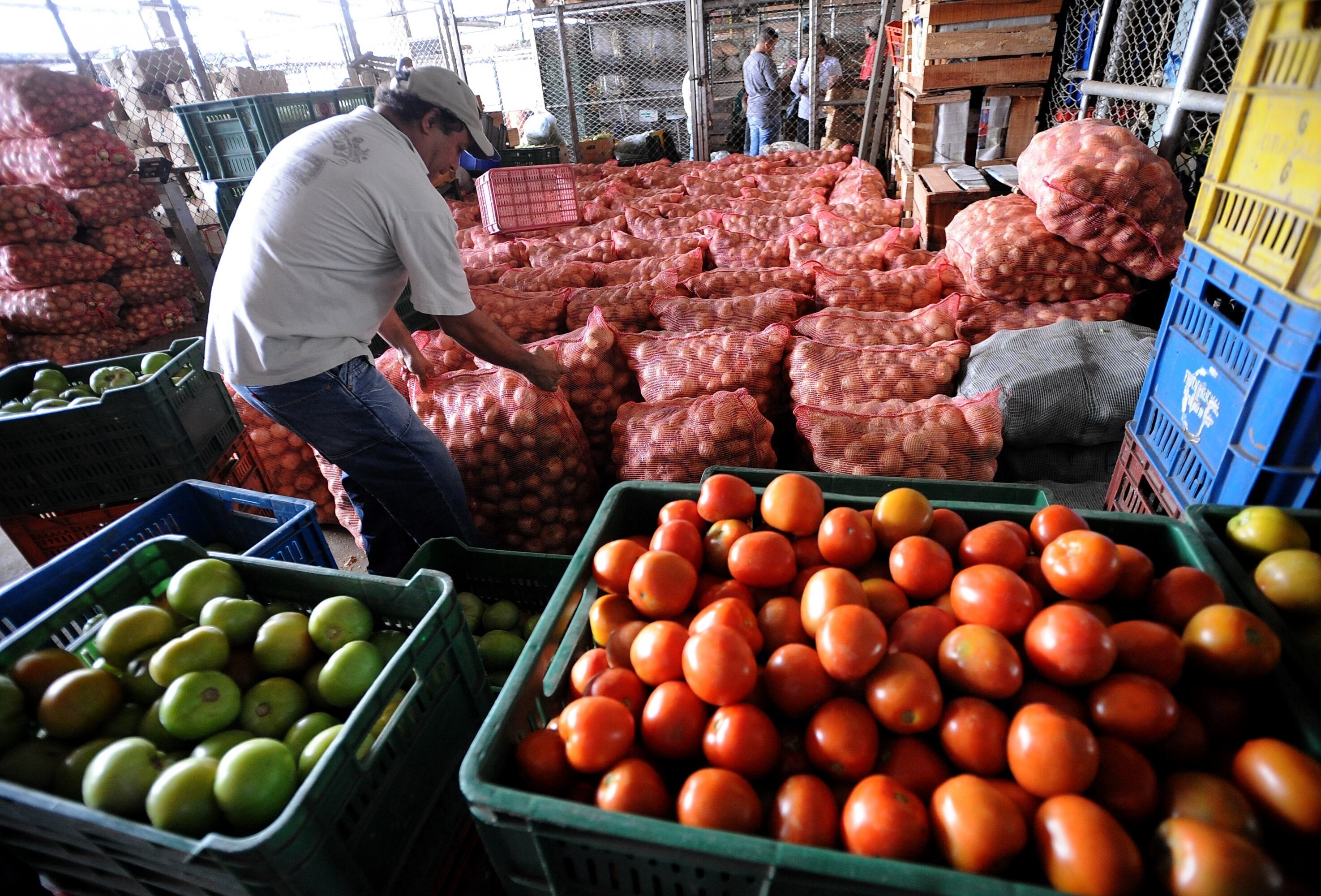 El Consejo de Estado también le ordenó al Municipio realizar un estudio para analizar las necesidades de la población de los barrios en los que se hallan ubicadas las plazas de mercado para que se tomen las medidas necesarias para la preservación y administración de los bienes.
